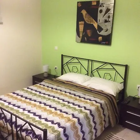 Modern Basement Gio Ii Apartament