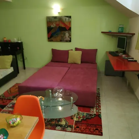 Apartament Modern Basement Gio Ii *