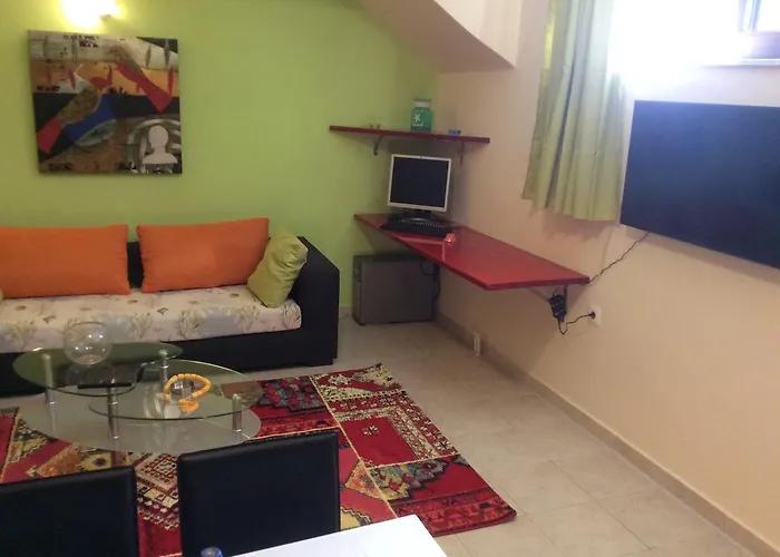 Modern Basement Gio Ii *
